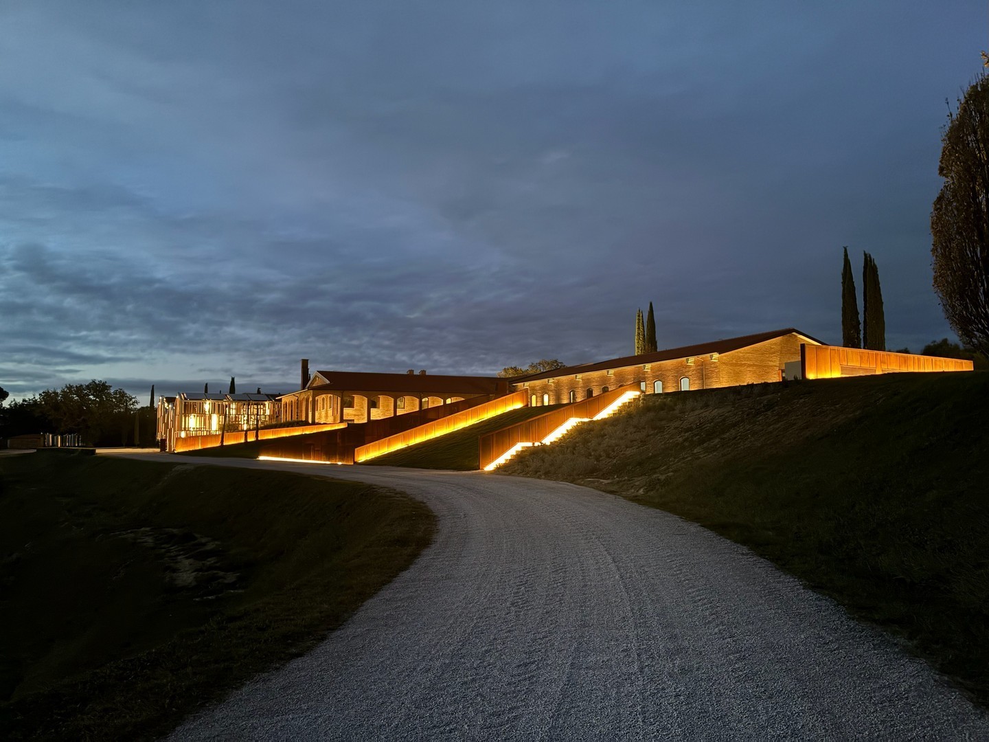 fattoria-del-cerro-in-notturna