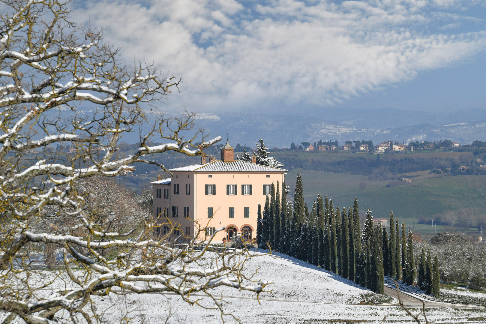 nevicata a Montepulciano su Villa Grazianella
