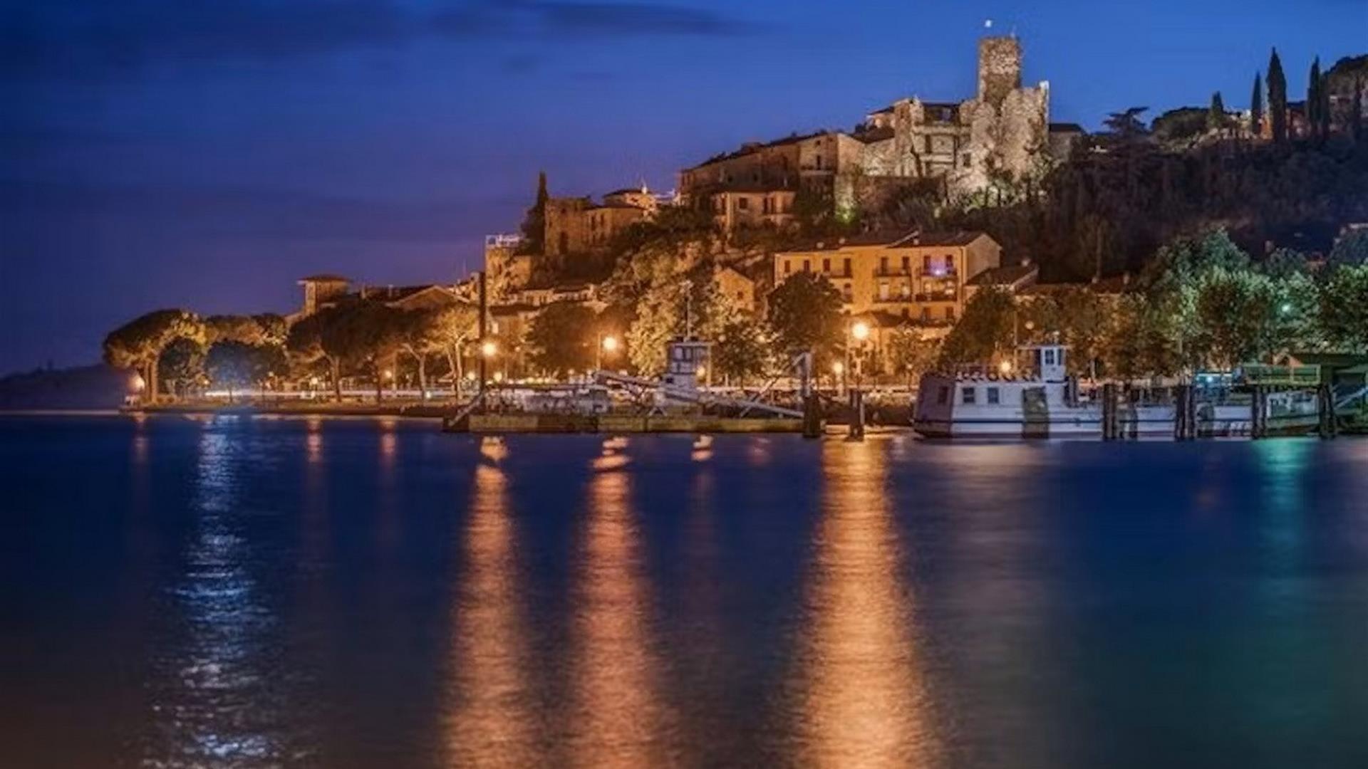 Trasimeno di notte