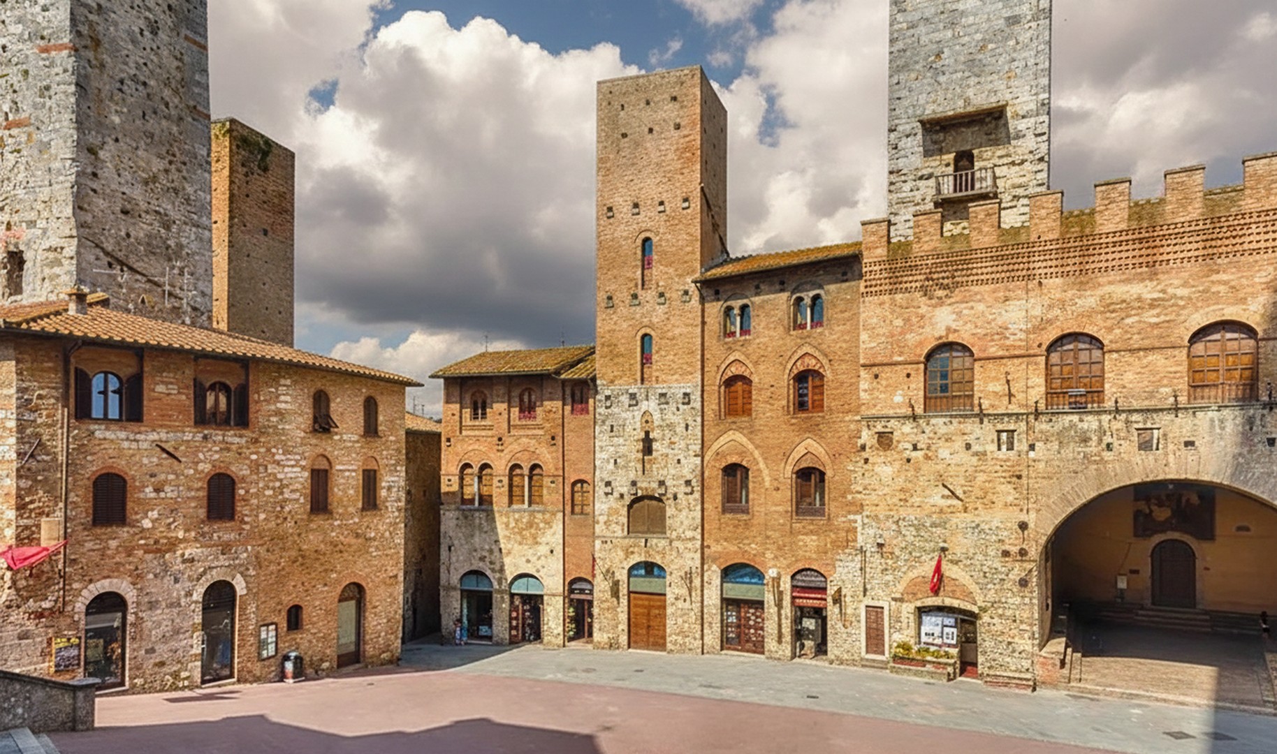 Il Museo Civico di San Gimignano, situato nel Palazzo Comunale, custodisce una ricca collezione di opere d’arte che spaziano dal Medioevo al Rinascimento