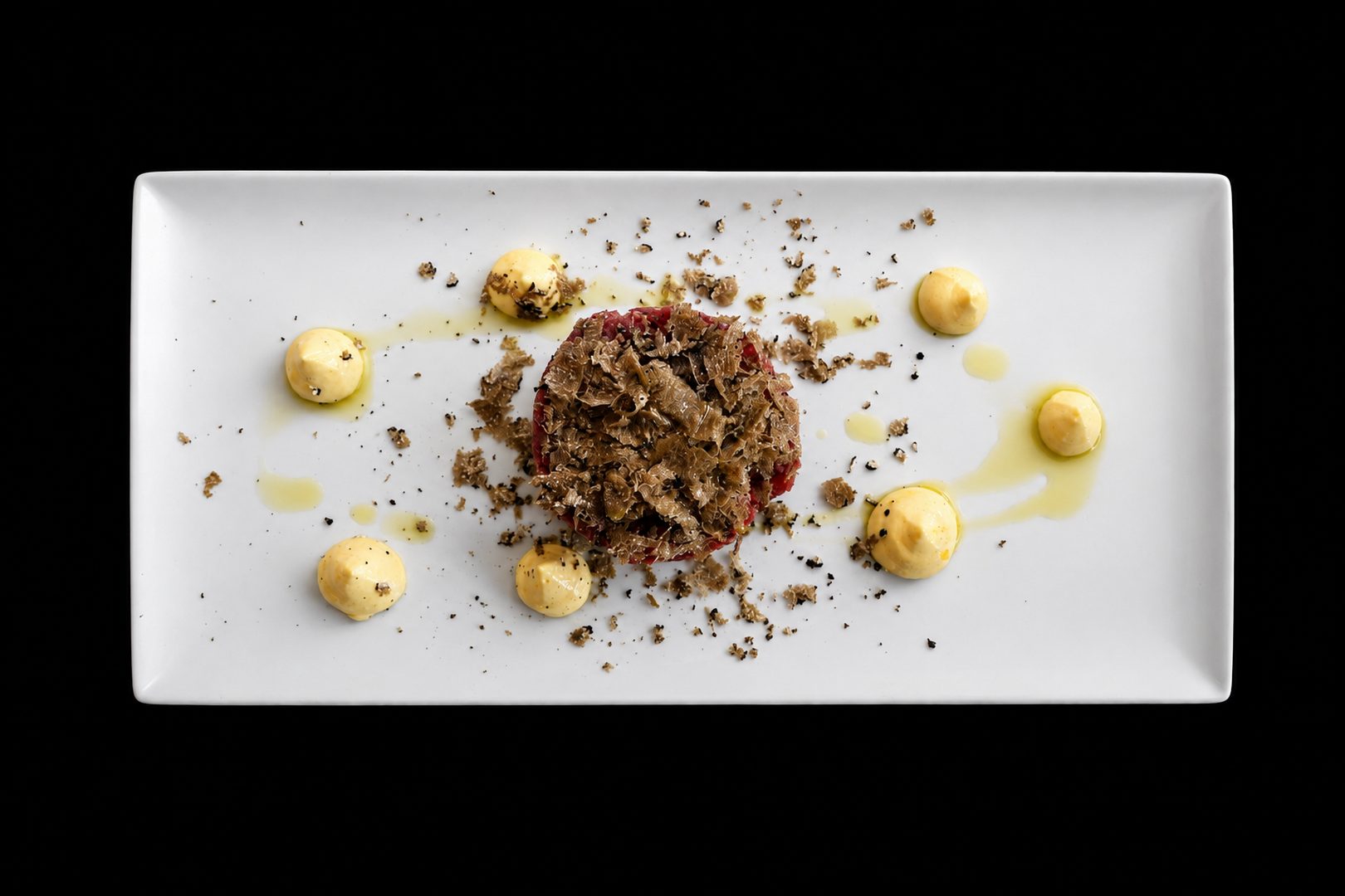 battuta-chianina-tartufo-mayo-nocciole