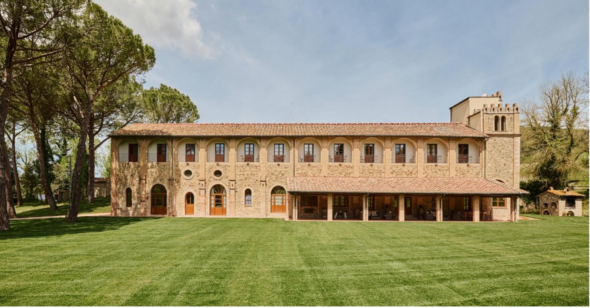 Tenuta di Monterufoli, sede del ristorante La Miniera nella Riserva Naturale di Monterufoli-Caselli